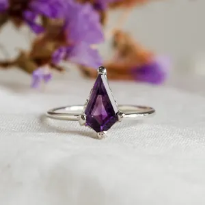 Unusual ring with amethyst BORA Thumbnail
