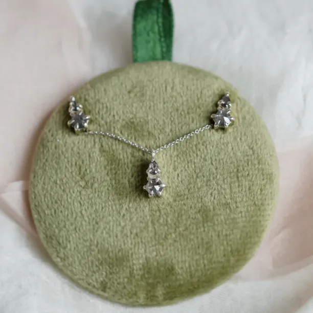 Necklace with unusual salt and pepper diamonds GEORGINA Image