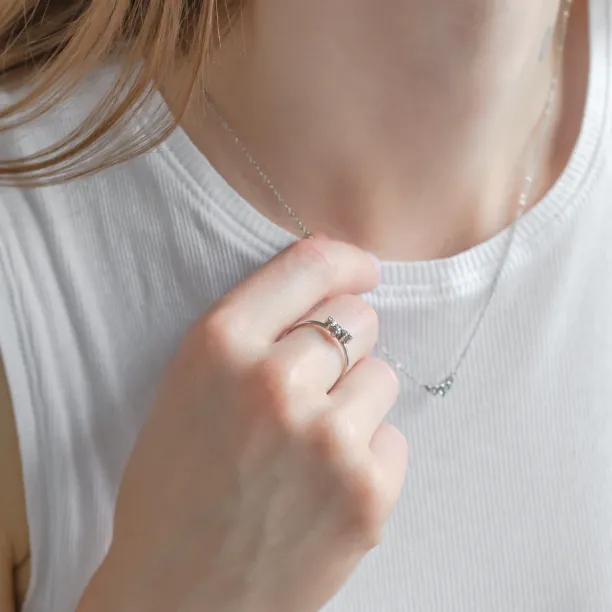 Gold ring with five salt and pepper diamonds ELODIE Image