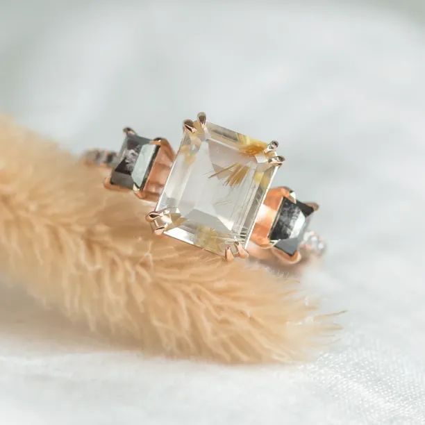 Vintage ring with rutilated quartz and salt and pepper diamonds FRANCI Image