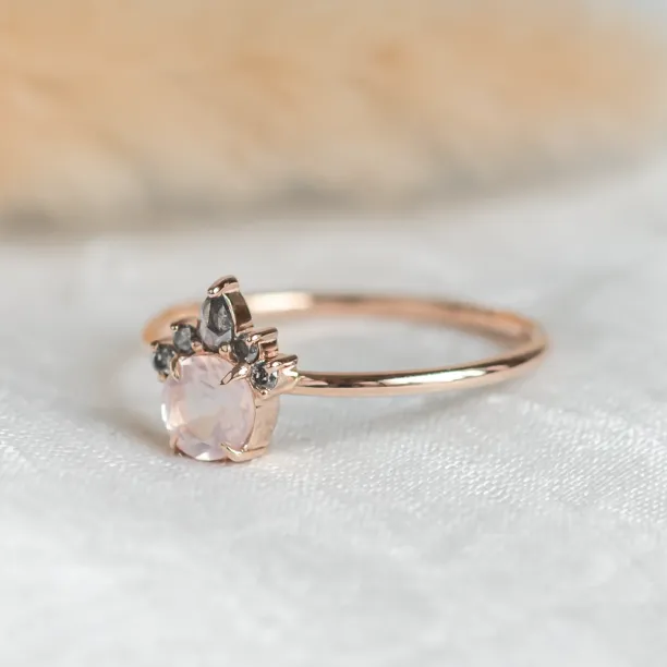Romantic ring with morganite and salt and pepper diamonds DAPHNE Image