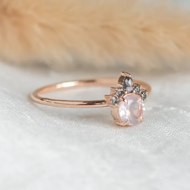 Romantic ring with morganite and salt and pepper diamonds DAPHNE Image