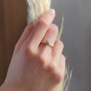 Pavé gold ring with moissanites LOLA Thumbnail