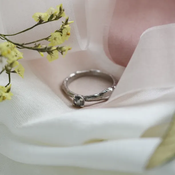 Branch ring with salt and pepper diamond DREMO Image