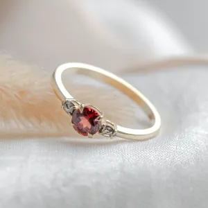 Gold ring with garnet and salt and pepper diamonds DRAGON Thumbnail