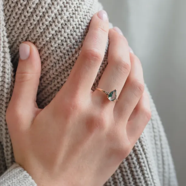 Unusual engagement ring with moss agate and diamonds ALBRUNA Image