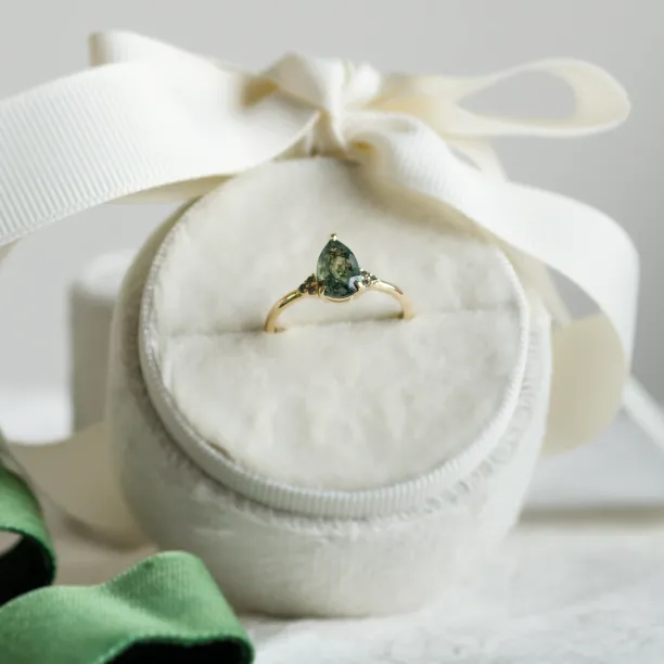 Unusual engagement ring with moss agate and diamonds ALBRUNA Image