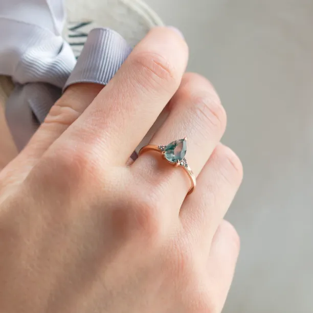 Unusual engagement ring with moss agate and diamonds ALBRUNA Image