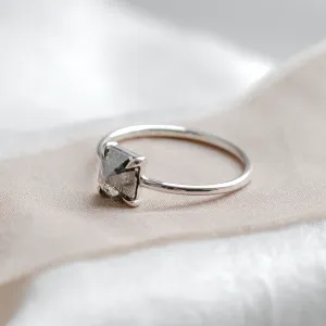 Minimalist ring with asscher salt and pepper diamond CIAO Thumbnail