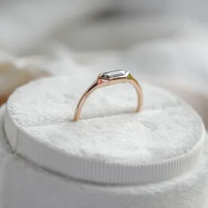 Engagement ring with hexagon salt and pepper diamond PROXY Thumbnail