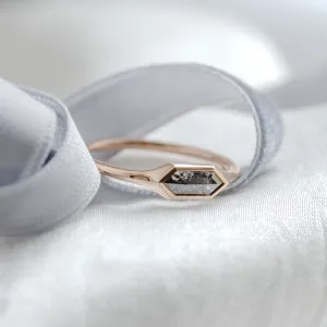 Engagement ring with hexagon salt and pepper diamond PROXY Thumbnail