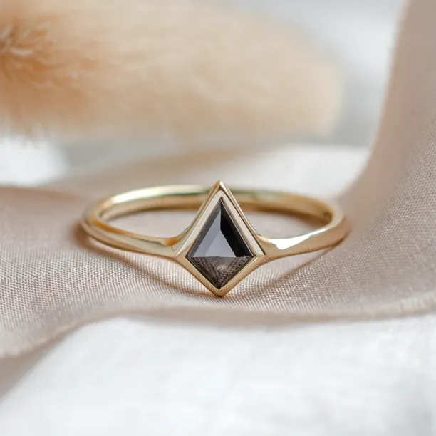 Minimalist engagement ring with salt and pepper diamond ARIZONA Image