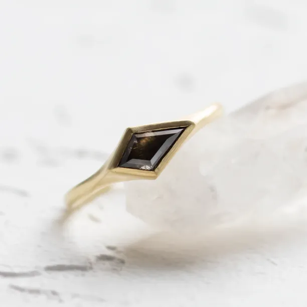 Gold matte ring with kite salt and pepper diamond APEX Image