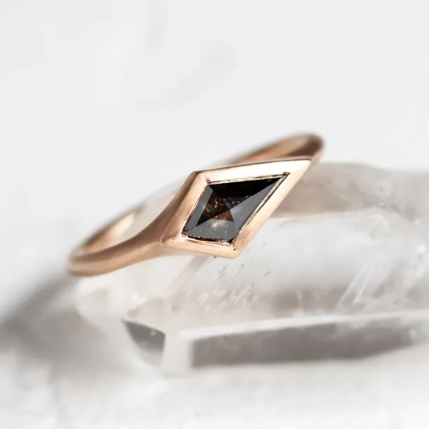 Gold matte ring with kite salt and pepper diamond APEX Image