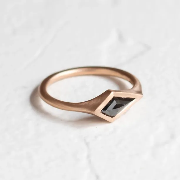 Gold matte ring with kite salt and pepper diamond APEX Image