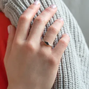 Ring with hammered surface and salt and pepper diamond DART Thumbnail