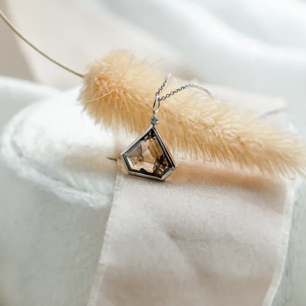 Geometric necklace with shield superman salt and pepper diamond JOE Image