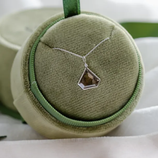 Geometric necklace with shield superman salt and pepper diamond JOE Image