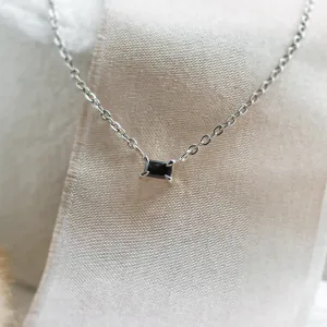 Minimalist necklace with baguette salt and pepper diamond KIEL Thumbnail