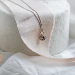 Minimalist necklace with salt and pepper diamond KAI Thumbnail