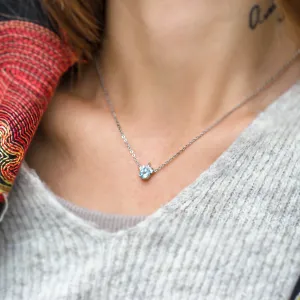 Gold necklace with aquamarine and diamonds AZURINE Thumbnail