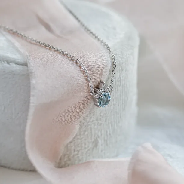 Gold necklace with aquamarine and diamonds AZURINE Image