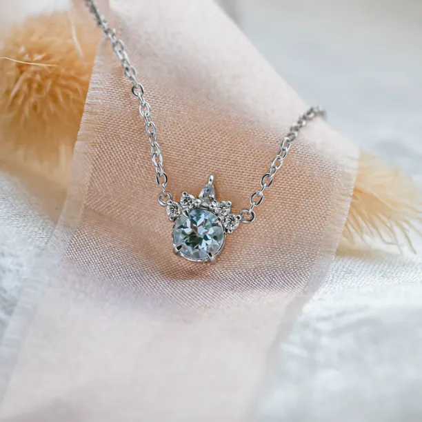 Gold necklace with aquamarine and diamonds AZURINE Image