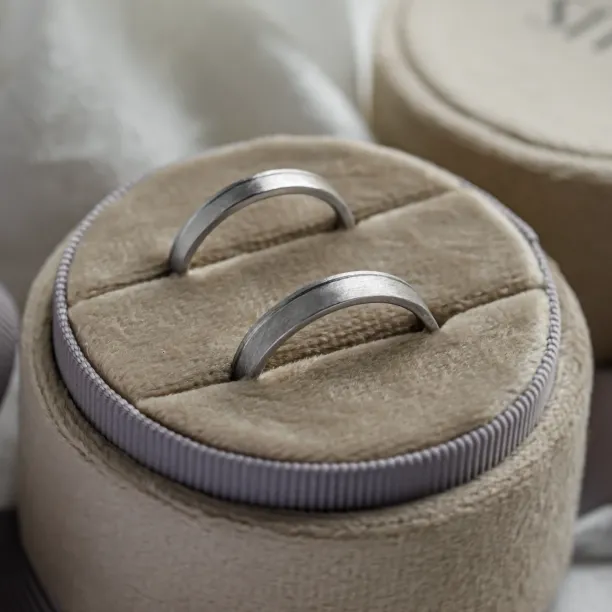 Matte scratched wedding rings TOPHI Image