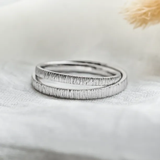 Gold relief wedding rings MIKE Image