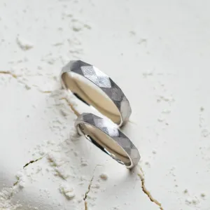 Hammered wedding rings BRITTON Thumbnail