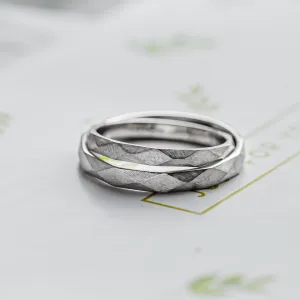 Hammered wedding rings BRITTON Thumbnail