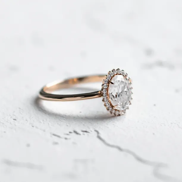 Halo engagement ring with oval moissanite BLANC Image