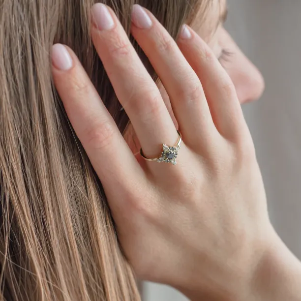 Engagement cluster ring with salt'n'pepper diamonds FERRARA Image