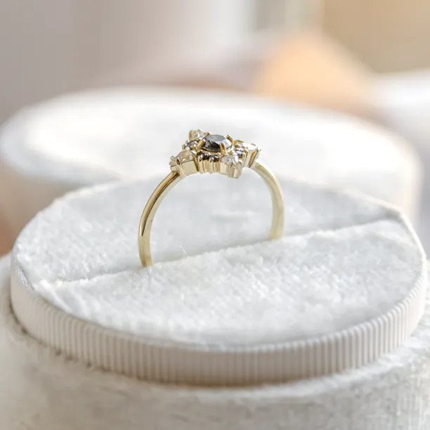 Engagement cluster ring with salt'n'pepper diamonds FERRARA Image