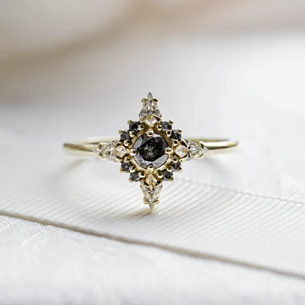 Engagement cluster ring with salt'n'pepper diamonds FERRARA Image