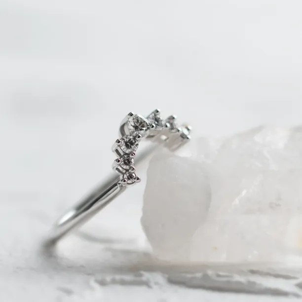 Diamond curved wedding band GEORGIA Image