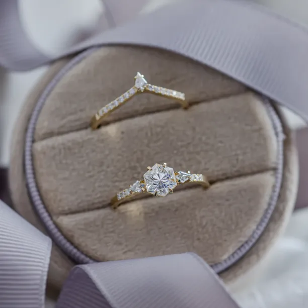 Elegant wedding set with moissanites HARPER Image