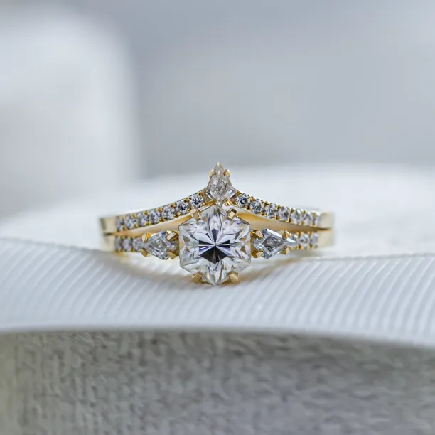 Elegant wedding set with moissanites HARPER Image
