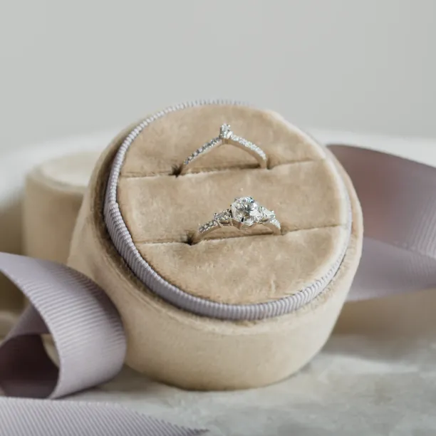 Elegant wedding set with moissanites HARPER Image