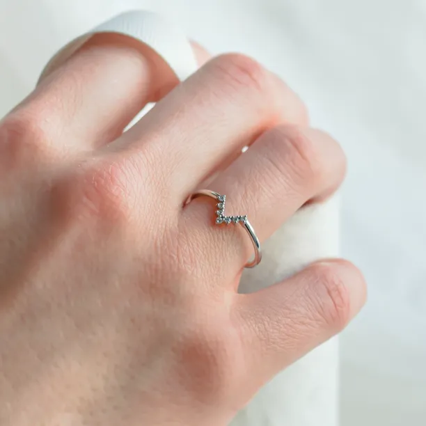 Diamond curved wedding ring REGGIANA Image