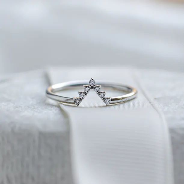 Diamond curved wedding ring REGGIANA Image