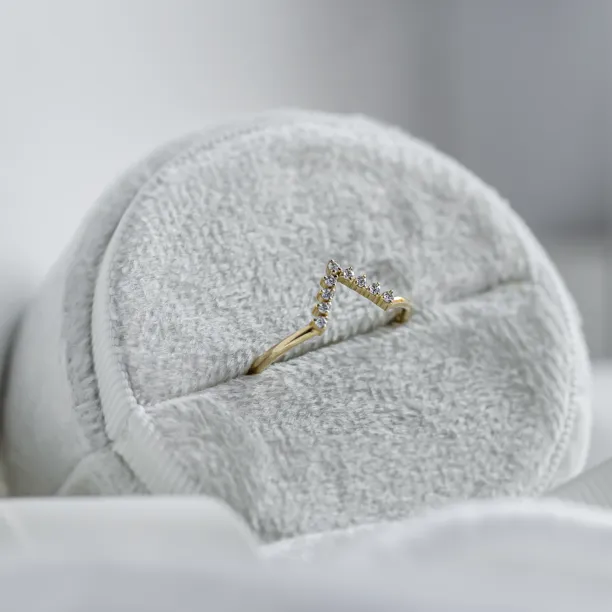 Curved diamond wedding ring REGGIO Image