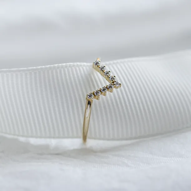 Curved diamond wedding ring REGGIO Image