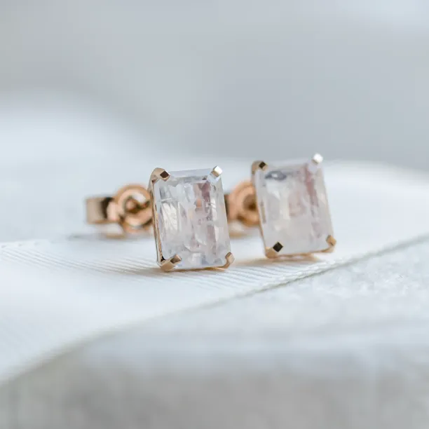Gold earrings with baguette moonstone LEDA Image