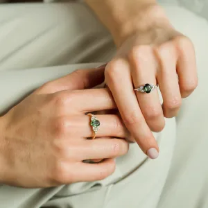 Vintage engagement ring with green sapphire and diamonds CADET