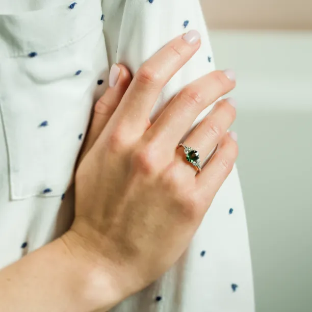 Vintage engagement ring with green sapphire and diamonds CADET Image