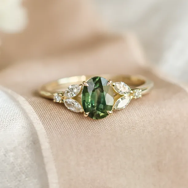 Vintage engagement ring with green sapphire and diamonds CADET Image