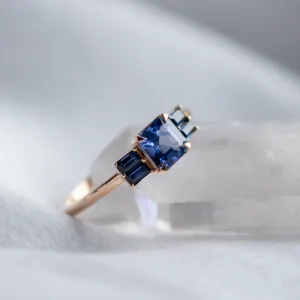 Art deco gold ring with teal and blue sapphires CHELSEA Thumbnail