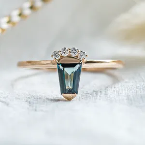 Unusual gold ring with teal sapphire and side diamonds AZRAQ Thumbnail