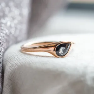 Gold ring with pear blue sapphire DREW Thumbnail